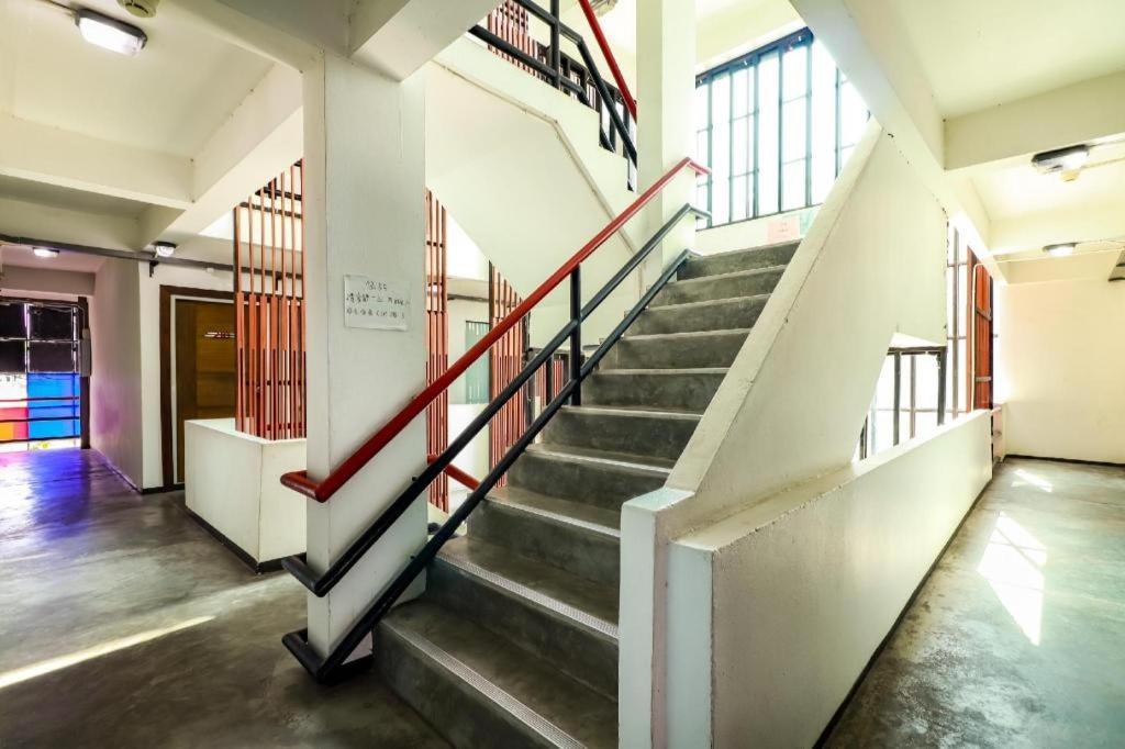 Oyo 412 7 Days Hotel Чиангмай Экстерьер фото